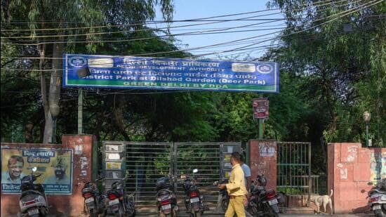 Locals said they fear staying in the park beyond 5pm (RAJ K RAJ /HT PHOTO)