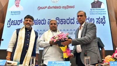 CM Siddaramaiah emphasized coordination among civic bodies at the inaugural meet of the Greater Bengaluru Authority in the Kempegowda Municipal Hall on Friday. (HT PHOTO) (HT_PRINT) CM Siddaramaiah emphasized coordination among civic bodies at the inaugural meet of the Greater Bengaluru Authority in the Kempegowda Municipal Hall on Friday. (HT PHOTO) (HT_PRINT)
