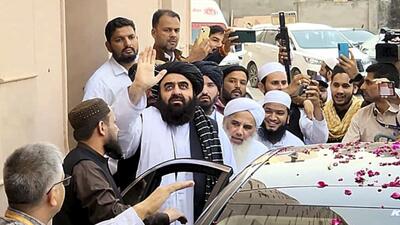 Saharanpur: Afghanistan's foreign minister Amir Khan Muttaqi arrives at Darul Uloom Deoband during his visit to India, in Uttar Pradesh’sSaharanpur district, on Saturday. (PTI) Saharanpur: Afghanistan's foreign minister Amir Khan Muttaqi arrives at Darul Uloom Deoband during his visit to India, in Uttar Pradesh’sSaharanpur district, on Saturday. (PTI)