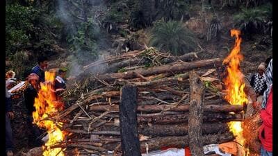 The deceased’s brother Sukhjit Singh lit the pyre (HT File)