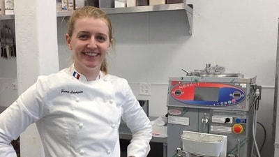 Jenna Leurquin, CEO of JL Patisserie, called out an influencer over a negative review (Instagram/@jlpatisserieaz) Jenna Leurquin, CEO of JL Patisserie, called out an influencer over a negative review (Instagram/@jlpatisserieaz)