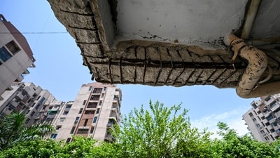 The Resident Welfare Association (RWA) of Signature View Apartments in Mukherjee Nagar, Delhi, said that as the deadline has passed, residents will have to vacate the buildings. (Picture for representational purposes only) ( Sanchit Khanna/HT) The Resident Welfare Association (RWA) of Signature View Apartments in Mukherjee Nagar, Delhi, said that as the deadline has passed, residents will have to vacate the buildings. (Picture for representational purposes only) ( Sanchit Khanna/HT)