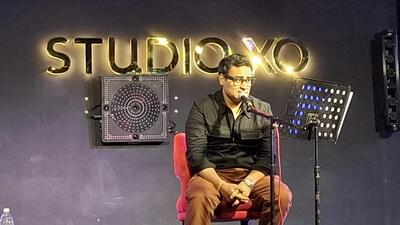 Held at Gurugram’s Studio XO, Sudhanshu Rai’s performance reimagined traditional storytelling for modern audiences craving immersive experiences. (HT Photo) Held at Gurugram’s Studio XO, Sudhanshu Rai’s performance reimagined traditional storytelling for modern audiences craving immersive experiences. (HT Photo)