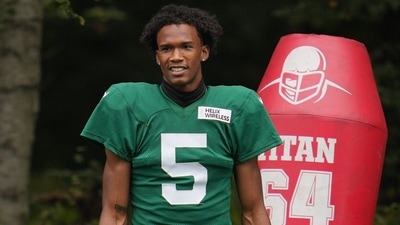 New York Jets wide receiver Garrett Wilson (5) (AP) New York Jets wide receiver Garrett Wilson (5) (AP)