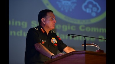 Lieutenant General Dhiraj Seth, General Officer Commanding-in-Chief, Southern Command, delivered the keynote address. (HT PHOTO)