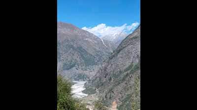 Sukhi, a picturesque village, is surrounded by several glaciers and glaciated regions. (HT Photo) Sukhi, a picturesque village, is surrounded by several glaciers and glaciated regions. (HT Photo)