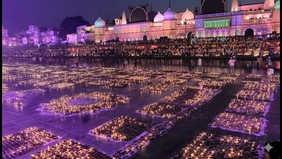 The Ayodhya Development Authority (ADA) is illustrating various episodes from the Ramayana through paintings and murals on the city’s major flyovers. (HT FILE PHOTO)