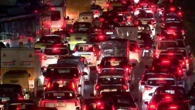 Despite recent road upgrades in Bengaluru, frustrations persist as the metro project extends into 2027, prompting discussions on the city's traffic issues and governance. (ANI Grab ) Despite recent road upgrades in Bengaluru, frustrations persist as the metro project extends into 2027, prompting discussions on the city's traffic issues and governance. (ANI Grab )