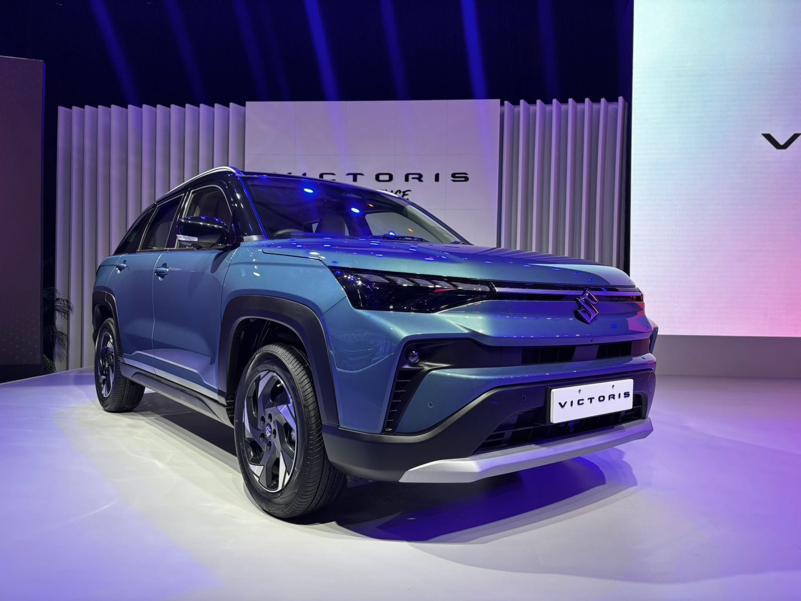 Maruti Suzuki Victoris shares its underpinnings with the Grand Vitara. But it will be sold through the Arena dealerships instead of Nexa. Maruti Suzuki Victoris shares its underpinnings with the Grand Vitara. But it will be sold through the Arena dealerships instead of Nexa.