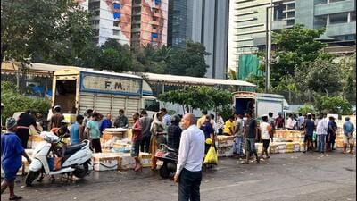 Dadar residents warn of PIL if fish vendors not shifted Dadar residents warn of PIL if fish vendors not shifted