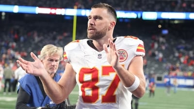 Kansas City Chiefs star Travis Kelce has caught ESPN’s Scott Van Pelt off guard with a lighthearted challenge. (Getty Images via AFP) Kansas City Chiefs star Travis Kelce has caught ESPN’s Scott Van Pelt off guard with a lighthearted challenge. (Getty Images via AFP)