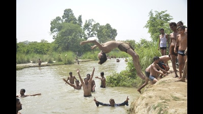 Delhi receives a total of 256 MGD of raw water from the Upper Ganga Canal via the Muradnagar regulator in Uttar Pradesh. (HT archive) Delhi receives a total of 256 MGD of raw water from the Upper Ganga Canal via the Muradnagar regulator in Uttar Pradesh. (HT archive)