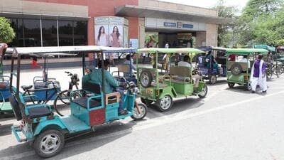 In September, a 16-year-old schoolgirl died and three others, including two minor girls, were injured after an e-rickshaw overturned at Paharganj Chowk, allegedly due to the driver’s rash and negligent driving. (HT Archive) In September, a 16-year-old schoolgirl died and three others, including two minor girls, were injured after an e-rickshaw overturned at Paharganj Chowk, allegedly due to the driver’s rash and negligent driving. (HT Archive)