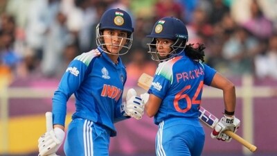 In the first innings, India were bowled out for 330 in 48.5 overs. (HT_PRINT) In the first innings, India were bowled out for 330 in 48.5 overs. (HT_PRINT)
