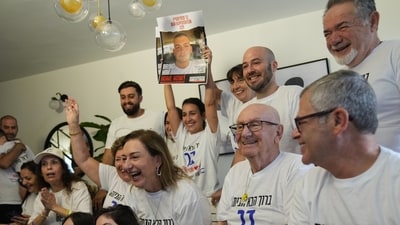 Family and friends of Israeli hostage Bar Kupershtein celebrate as they await the release of Kuperstein and other hostages from Hamas captivity in Gaza, in Holon, Israel, Monday, Oct. 13, 2025. (AP Photo/Francisco Seco) (AP) Family and friends of Israeli hostage Bar Kupershtein celebrate as they await the release of Kuperstein and other hostages from Hamas captivity in Gaza, in Holon, Israel, Monday, Oct. 13, 2025. (AP Photo/Francisco Seco) (AP)