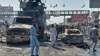 Local residents stand by burnt vehicles after police in Pakistan clashed with thousands of protesters during a march in support of Palestinians, in Muridke near Lahore, Pakistan, Monday, Oct. 13, 2025. (AP) Local residents stand by burnt vehicles after police in Pakistan clashed with thousands of protesters during a march in support of Palestinians, in Muridke near Lahore, Pakistan, Monday, Oct. 13, 2025. (AP)