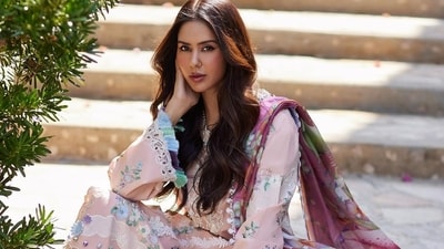 Punjabi actress Sonam Bajwa initially turned down Bollywood roles with kissing scenes, fearing how her Punjab audience would react. Punjabi actress Sonam Bajwa initially turned down Bollywood roles with kissing scenes, fearing how her Punjab audience would react.