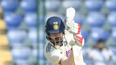 KL Rahul and B Sai Sudharsan batted till the end of Day 4 after the early departure of Jaiswal. (Hindustan Times) KL Rahul and B Sai Sudharsan batted till the end of Day 4 after the early departure of Jaiswal. (Hindustan Times)