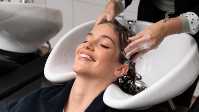 Exercise caution when you are getting your hair washed at a salon. (Picture credit: Freepik) Exercise caution when you are getting your hair washed at a salon. (Picture credit: Freepik)