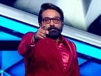 Vijay Sethupathi hosts Bigg Boss Tamil now which was previously hosted by Kamal Haasan. Vijay Sethupathi hosts Bigg Boss Tamil now which was previously hosted by Kamal Haasan.