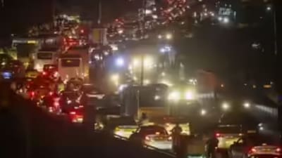 The traffic is moving very slowly in areas like Kadubeesanahalli, Devarabisanahalli, and Bellandur. (PTI) The traffic is moving very slowly in areas like Kadubeesanahalli, Devarabisanahalli, and Bellandur. (PTI)