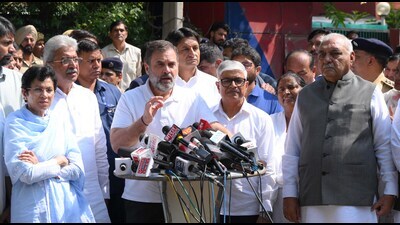 Congress leaders Rahul Gandhi, Kumari Selja, Bhupinder Singh Hooda and Deepender Hooda outside the house of IG Y Puran Kumar in Chandigarh on Tuesday. (Keshav Singh / Hindustan Times) Congress leaders Rahul Gandhi, Kumari Selja, Bhupinder Singh Hooda and Deepender Hooda outside the house of IG Y Puran Kumar in Chandigarh on Tuesday. (Keshav Singh / Hindustan Times)