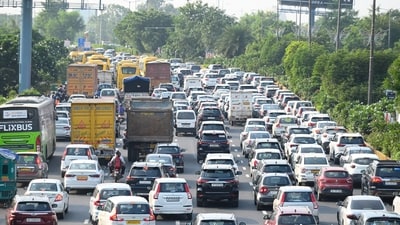 Under Stage-I of GRAP, a 27-point action plan is also applicable from 8:00 am tomorrow in the entire NCR. (Sunil Ghosh/Hindustan Times) Under Stage-I of GRAP, a 27-point action plan is also applicable from 8:00 am tomorrow in the entire NCR. (Sunil Ghosh/Hindustan Times)