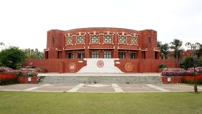 IIM Lucknow Summer Placements 2025-27: The average stipend increased to Rs. 1.67 lakh, showcasing strong corporate interest from firms like Amazon and McKinsey. IIM Lucknow Summer Placements 2025-27: The average stipend increased to Rs. 1.67 lakh, showcasing strong corporate interest from firms like Amazon and McKinsey.
