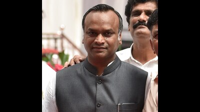 Kharge, however, clarified that his demand was not for a ban on the RSS as an organisation but on its access to government institutions. (HT Photo) Kharge, however, clarified that his demand was not for a ban on the RSS as an organisation but on its access to government institutions. (HT Photo)