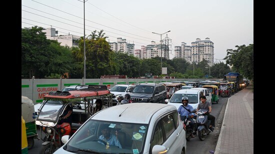 The directions were issued following a high-level coordination meeting held at the DCP office between the traffic police, GMDA, Gurugram Metro Rail Corporation, and other agencies involved in the project. (Parveen Kumar/HT)