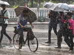 Bengaluru Weather: From October 15 to 20, the city will experience cloudy skies with occasional spells of rain or thundershowers.
Bengaluru Weather: From October 15 to 20, the city will experience cloudy skies with occasional spells of rain or thundershowers.