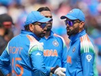 Virat Kohli talks to Rohit Sharma