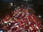 Traffic jam on the Ring Road, near Sarai Kale Khan. (Sanjeev Verma/HT Photo)
