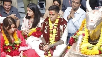 Avneet Kaur with Suryakumar Yadav and his wife. Avneet Kaur with Suryakumar Yadav and his wife.