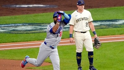 Teoscar Hernandez said that he didn't believe in ghosts and had stayed at the hotel before. (Reuters)