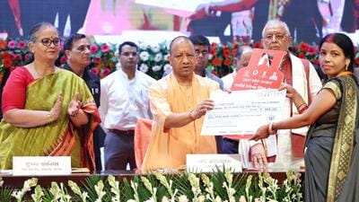 Chief minister Yogi Adityanath at an event in Lucknow where gas cylinder refill subsidies under the Pradhan Mantri Ujjwala Yojana were distributed on Wednesday. (HT) Chief minister Yogi Adityanath at an event in Lucknow where gas cylinder refill subsidies under the Pradhan Mantri Ujjwala Yojana were distributed on Wednesday. (HT)