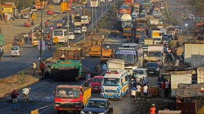First day of ban on heavy vehicle movement on Katraj-Dehu Road bypass turned out to be smooth with no major traffic jams reported Wednesday morning. (HT FILE) First day of ban on heavy vehicle movement on Katraj-Dehu Road bypass turned out to be smooth with no major traffic jams reported Wednesday morning. (HT FILE)