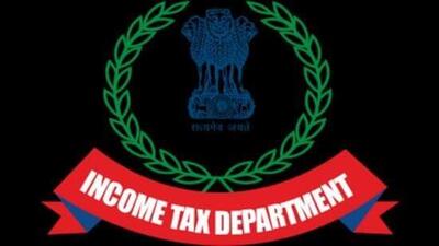 The accused allegedly obstructing the income tax search operations at their residential and business premises. (HT Photo) The accused allegedly obstructing the income tax search operations at their residential and business premises. (HT Photo)