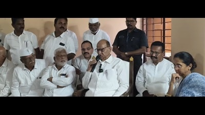 The event was attended by MP Supriya Sule, Vijay Kolte, Sudam Ingle, Manik Zhende, Datta Zhurange, Datta Chavan, and others. (HT)