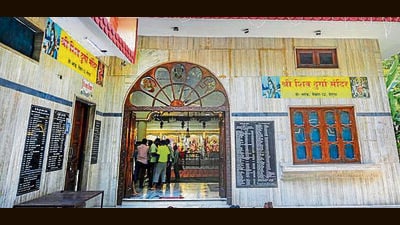 The temple staff discovered the break-in around 4.30am and informed the temple office bearers, who subsequently alerted the police. (Sunil Ghosh/HT Photo) The temple staff discovered the break-in around 4.30am and informed the temple office bearers, who subsequently alerted the police. (Sunil Ghosh/HT Photo)