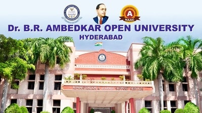 <p>డాక్టర్ బీఆర్ అంబేడ్కర్ ఓపెన్ వర్శిటీలో డిగ్రీ, పీజీ ప్రవేశాలు కొనసాగుతున్నాయి. అయితే ఈ గడువు ఇవాళ్టితో పూర్తి కానుంది. అర్హులైన అభ్యర్థులు అక్టోబర్ 15వ తేదీలోపు అప్లికేషన్ ప్రాసెస్ చేసుకోవాలి. </p> <p>డాక్టర్ బీఆర్ అంబేడ్కర్ ఓపెన్ వర్శిటీలో డిగ్రీ, పీజీ ప్రవేశాలు కొనసాగుతున్నాయి. అయితే ఈ గడువు ఇవాళ్టితో పూర్తి కానుంది. అర్హులైన అభ్యర్థులు అక్టోబర్ 15వ తేదీలోపు అప్లికేషన్ ప్రాసెస్ చేసుకోవాలి. </p>