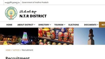 <p>అర్హత గల అభ్యర్థులు ఈనెల 22వ తేదీ వరకు దరఖాస్తులు చేసుకోవచ్చు. కేవలం ఆఫ్ లైన్ లోనే ఈ అప్లికేషన్ చేసుకోవాలి. ఆన్ లైన్ విధానం లేదు. <a href="https://ntr.ap.gov.in/" target="_blank">https://ntr.ap.gov.in/</a> వెబ్ సైట్ నుంచి అప్లికేషన్ ఫారమ్ డౌన్లోడ్ చేసుకోవాలి. </p> <p>అర్హత గల అభ్యర్థులు ఈనెల 22వ తేదీ వరకు దరఖాస్తులు చేసుకోవచ్చు. కేవలం ఆఫ్ లైన్ లోనే ఈ అప్లికేషన్ చేసుకోవాలి. ఆన్ లైన్ విధానం లేదు. <a href="https://ntr.ap.gov.in/" target="_blank">https://ntr.ap.gov.in/</a> వెబ్ సైట్ నుంచి అప్లికేషన్ ఫారమ్ డౌన్లోడ్ చేసుకోవాలి. </p>