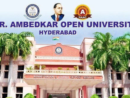 <p>డాక్టర్ బీఆర్ అంబేడ్కర్ ఓపెన్ వర్శిటీలో డిగ్రీ, పీజీ ప్రవేశాలు కొనసాగుతున్నాయి. అయితే ఈ గడువు ఇవాళ్టితో పూర్తి కానుంది. అర్హులైన అభ్యర్థులు అక్టోబర్ 15వ తేదీలోపు అప్లికేషన్ ప్రాసెస్ చేసుకోవాలి. </p>