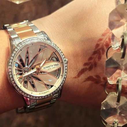 Automatic precision and rose gold style: The Kenneth Cole  display picture 2