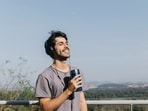 Health coach Idan Krishner shares daily habits for looking and feeling 20 years younger. 