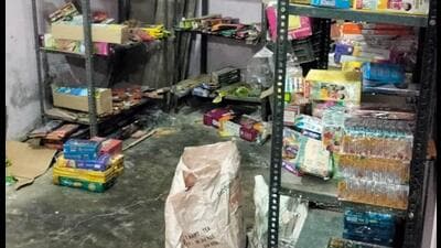 Crackers were smuggled from Delhi, UP and Rajasthan; police said leftover stock from last year was being resold ahead of Diwali. (HT Photo) Crackers were smuggled from Delhi, UP and Rajasthan; police said leftover stock from last year was being resold ahead of Diwali. (HT Photo)