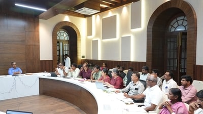 In a review meeting held on Wednesday with Chief Engineers of all city corporations, each Zonal Chief Engineer was tasked with shortlisting 10 key roads. (X/ @GBAChiefComm)