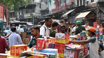 People buy crackers near Jama Masjid in Delhi on Wednesday. (Arvind Yaadav/HT photo) People buy crackers near Jama Masjid in Delhi on Wednesday. (Arvind Yaadav/HT photo)