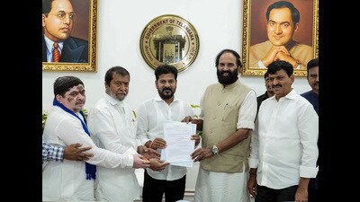 Telangana information minister Ponguleti Srinivas Reddy said the cabinet reviewed the existing rule disqualifying individuals with more than two children from contesting local body elections. (ANI) Telangana information minister Ponguleti Srinivas Reddy said the cabinet reviewed the existing rule disqualifying individuals with more than two children from contesting local body elections. (ANI)