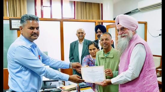 After receiving the certificate, Gupta said he was grateful to the party and the people of Punjab (HT Photo)